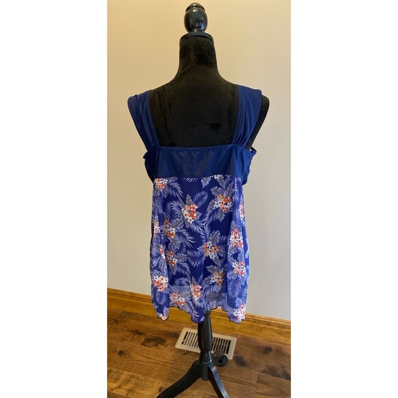 Women 2 Piece Modest Swimsuit Size 3X (fits like 2X) Navy Blue Floral Flattering - Picture 4 of 12